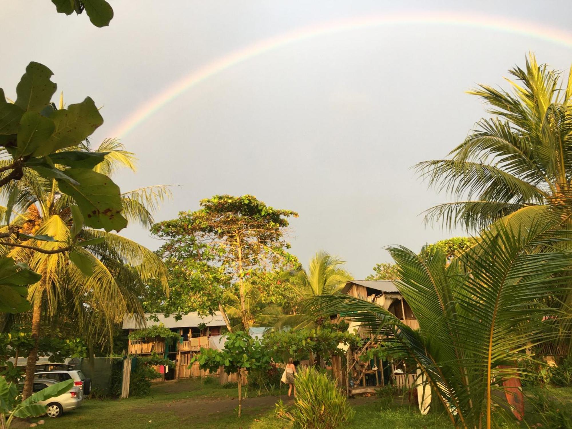 Hotel Miguel Surf Camp Quepos Exterior foto